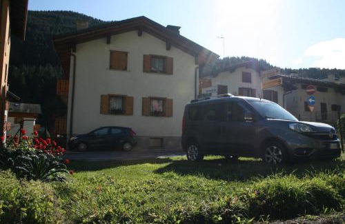 Isolaccia Apartamento | Appartamento Genziana