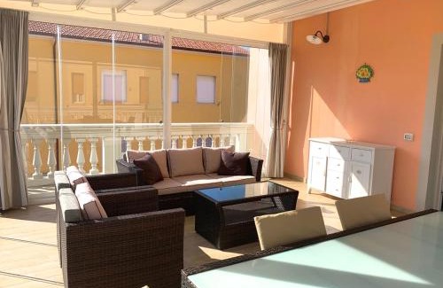 San Vincenzo Apartamento | Appartamento in Villino Laura