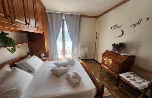 Lierna Apartamento | Appartamento L'ulivo 5 chilometri da Varenna vista lago in via privata
