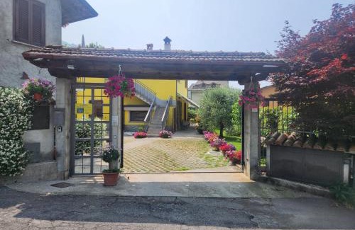 Lierna Apartamento | Appartamento L'ulivo 5 chilometri da Varenna vista lago in via privata