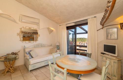Porto Pozzo Apartamento | Appartamento Lella