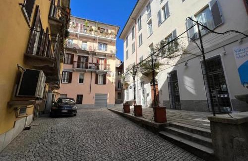 Intra Apartamento | Appartamento Olga nel centro storico di Intra