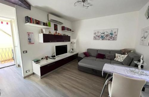Intra Apartamento | Appartamento Olga nel centro storico di Intra