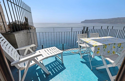 Torre del Mare Apartamento | Appartamento stupenda vista mare
