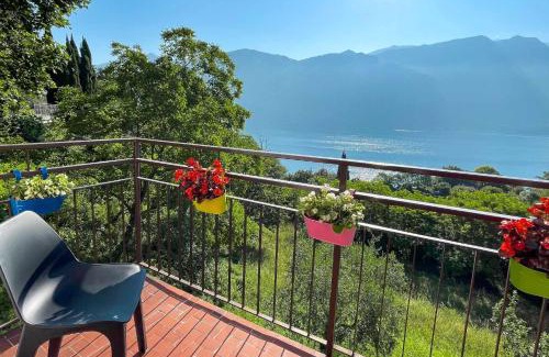 Visgnola Apartamento | Appartamento Tivano, balcone con vista lago