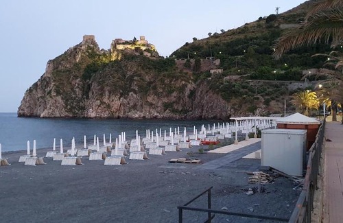 Sant'Alessio Siculo Apartamento | Appartamento Virginia a due passi dal Mare