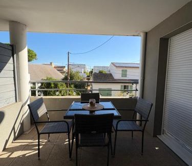 Port-Saint-Louis-du-Rhone Apartamento | Appartement T2 climatisé