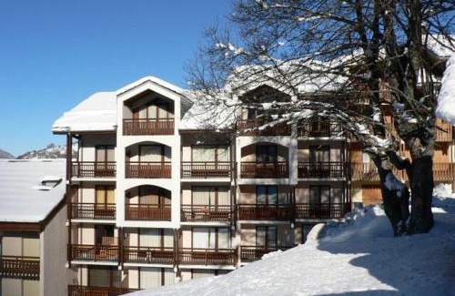 Saint-Martin-de-Belleville Apartamento | Appartement Lumineux avec Balcon, Proche Pistes et Commodités, 4 Pers. - FR-1-344-1073