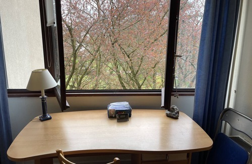 Chennevieres-sur-Marne Apartamento | Appartement Dans Résidence Calme et Entouré dun Parc Boisé
