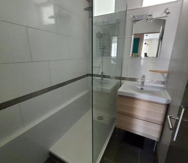 Saint-Etienne-du-Rouvray Apartamento | Appartement 6 couchages environnement paisible