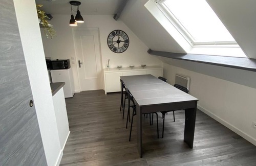 Saint-Martin-du-Manoir Apartamento | Appartement Moderne et Spacieux à la Campagne