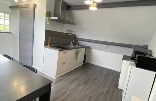 Saint-Martin-du-Manoir Apartamento | Appartement Moderne et Spacieux à la Campagne