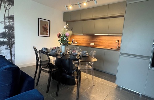 Villeneuve-les-Avignon Apartamento | Appartement Avec Jardin Neuf et Élégant Dans une Résidence Calme