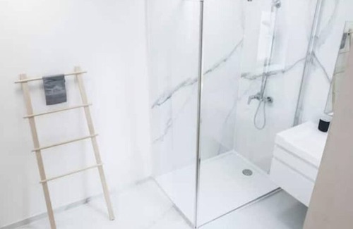 Onze-Lieve-Vrouw-ter-Sneeuw Apartamento | Appartement 1 Chambre Flambant Neuf en Centre Ville