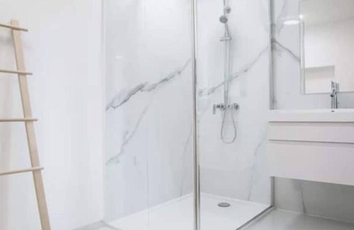 Onze-Lieve-Vrouw-ter-Sneeuw Apartamento | Appartement 1 Chambre Flambant Neuf en Centre Ville