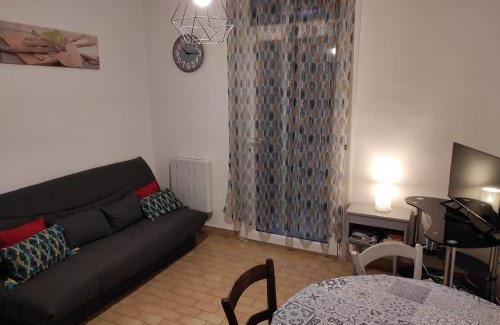 Amelie-les-Bains-Palalda Apartamento | Appartement cure ou vacances avec WIFI et parking et à 100m des thermes