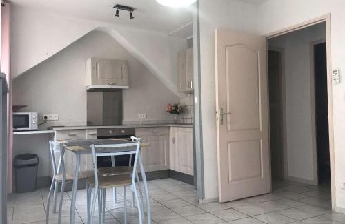 Amelie-les-Bains-Palalda Apartamento | Appartement T2 avec Balcon à 250m des Thermes - Tout Confort, Près des Commodités - FR-1-659-73