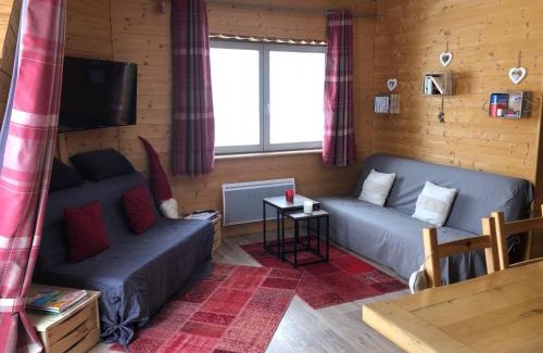 Saint-Jacques-des-Blats Apartamento | Appartement Chalet, 8 personnes - L'Oustal