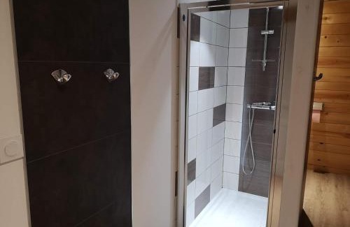 Saint-Jacques-des-Blats Apartamento | Appartement Chalet, 8 personnes - L'Oustal