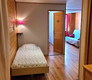 Saint-Etienne-de-Tinee Apartamento | Appartement T2 au coeur du village