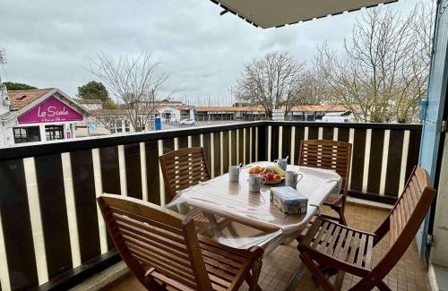 Boyardville Apartamento | Appartement cosy à Saint-Georges-d'Oléron, 4 couchages, proche mer et commerces, avec balcon et parking - FR-1-246A-295