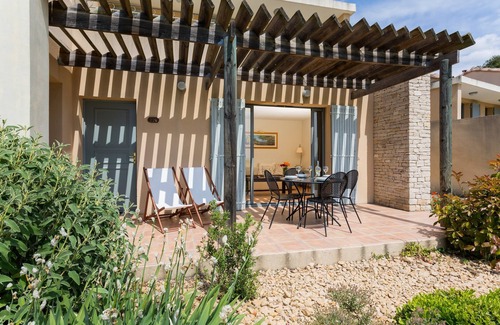 Saumane-de-Vaucluse Condominio | Appartement moderne et lumineux 4p, accès piscine!