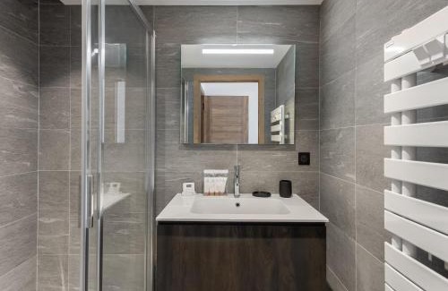 Le Planellet Apartamento | Appartement élégant près des pistes avec sauna, hammam, salle de sport et parking couvert - FR-1-569-47
