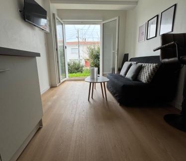 La Roche-sur-Yon Apartamento | Appartement 1 chambre vu sur jardin