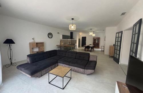 Saint-Cannat Apartamento | Appartement 100 m carré pour 6 personnes
