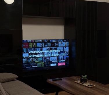 Enghien-les-Bains Apartamento | Appartement 12 min Paris - Parking Privé Gratuit - Wifi - Netflix - Balcon