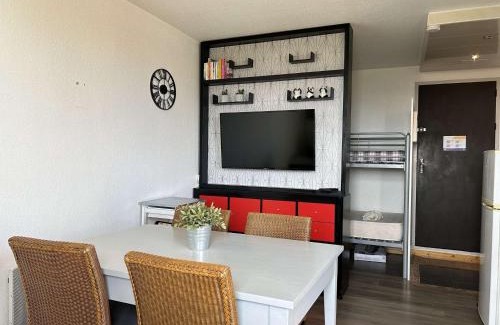 Saint-Pierre-la-Mer Apartamento | Appartement 2 pièces, piscine, parking, proche plage - St Pierre la Mer - FR-1-229D-626