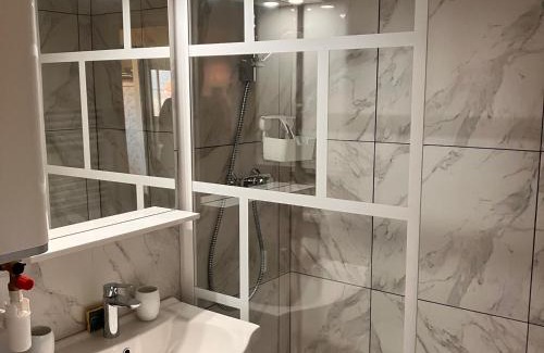 Villers-sur-Mer Apartamento | Appartement 2 pièces avec parking privé, à 2 pas de la plage - FR-1-712-94