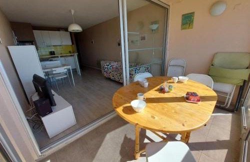 Le Grau-dʼAgde Apartamento | Appartement 2 pièces cabine, 4 couchages, vue mer, à 20 m de la plage - Grau d'Agde - FR-1-423-194