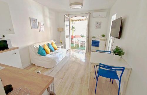 Toulon - Hyeres Apartamento | Appartement 2 pièces avec Balcon, Clim et Parking au Port de Hyères