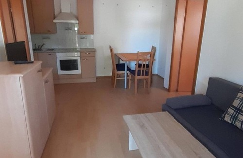 Illmitz Apartamento | Appartement/2 Schlafräume/couch/hof - Ferienwohnungen & Weingut Fam. Kroiss