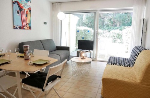 Carnac Apartamento | Appartement 2P à Carnac, à 50m de la Plage, Terrasse S/O, 4 Pers., Parking, Confort Moderne - FR-1-477-152