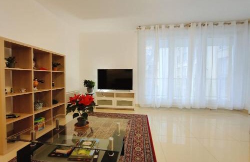 Louis Bertrand-Mirabeau-Semard Apartamento | Appartement 2P à Ivry, aux portes de paris avec parking privé