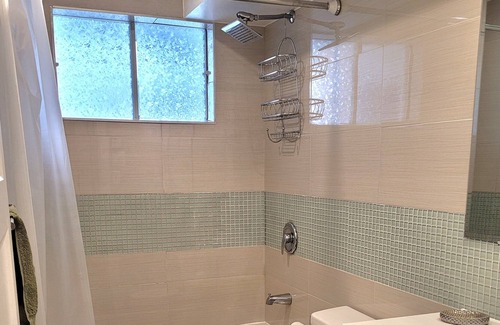 Laval-des-Rapides Apartamento | Appartement 3 Chambres, Proche du Métro