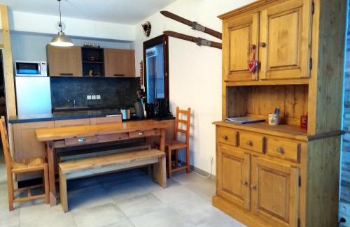 Plagne Centre Apartamento | Appartement 3 pièces moderne avec terrasse, vue Mont Blanc, à 100m des pistes, garage et WiFi inclus - FR-1-351-119