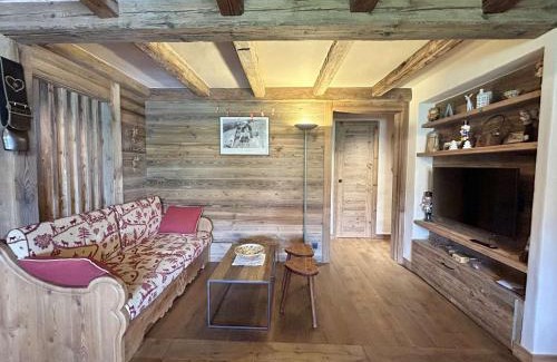 Megeve Apartamento | Appartement 3 pièces+cabine à Megève, près des pistes, terrasse, parking, 6 couchages - FR-1-597-1