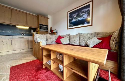 Les Carroz-d'Araches Apartamento | Appartement 3 pièces avec garage, terrasse, proche pistes et commerces à Arâches-la-Frasse - FR-1-572-250