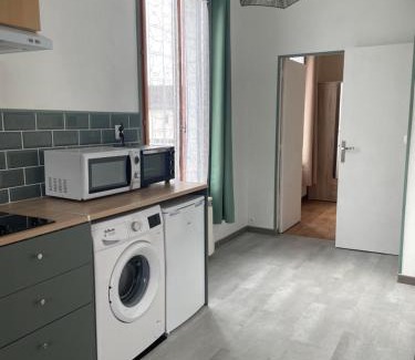 Luc-sur-Mer Apartamento | Appartement 35 m2 1er étage 200 m de la mer avec jardin