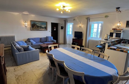 Viols-le-Fort Apartamento | Appartement 4 Chambres Dans un Château du 16ème Siècle