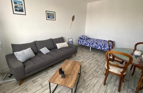 Montceau-les-Mines Apartamento | Appartement 4 personnes, 2 ch, parking gratuit et facile