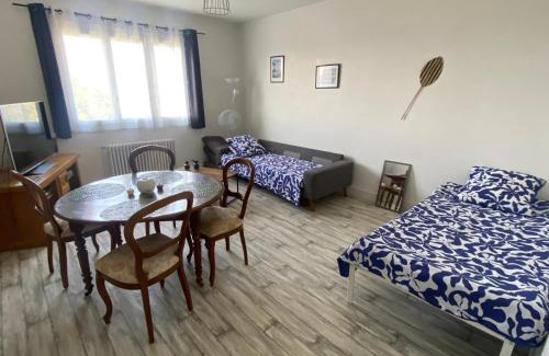 Montceau-les-Mines Apartamento | Appartement 4 personnes, 2 ch, parking gratuit et facile