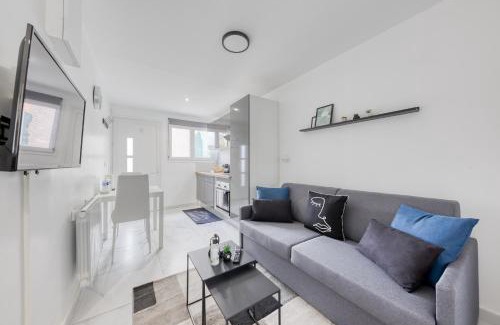 La Courneuve Apartamento | Appartement - 4 personnes - Parking Privé - Métro 7 - Rer B