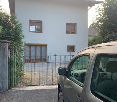 Bonneville Apartamento | Appartement 4 pièces dans une maison au calme