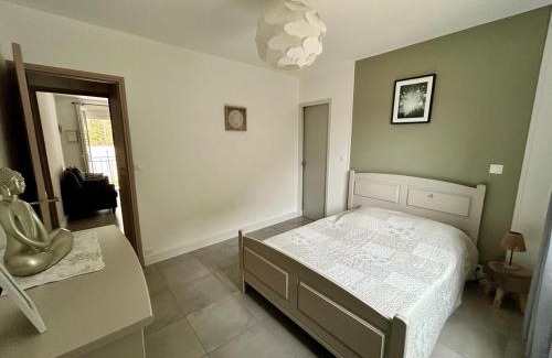 Gard Rhodanien Apartamento | Appartement 40 m2 avec parking et petite terrasse