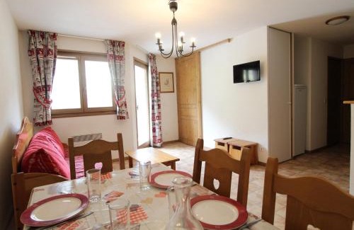 Val Cenis Apartamento | Appartement 6 personnes, Val-Cenis, au pied des pistes avec parking et WiFi - FR-1-508-113