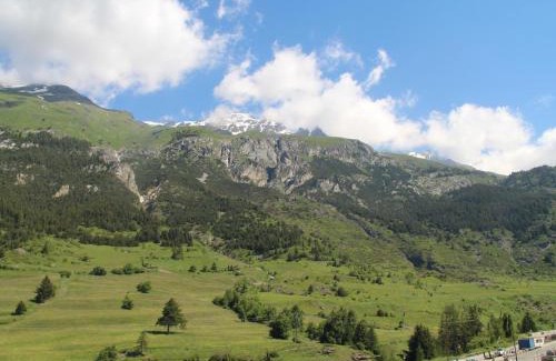 Val Cenis Apartamento | Appartement 6 personnes, Val-Cenis, au pied des pistes avec parking et WiFi - FR-1-508-113